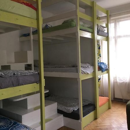 Chichilli Hostel Vienna Exterior photo