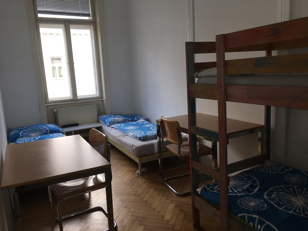 Chichilli Hostel Vienna Exterior photo