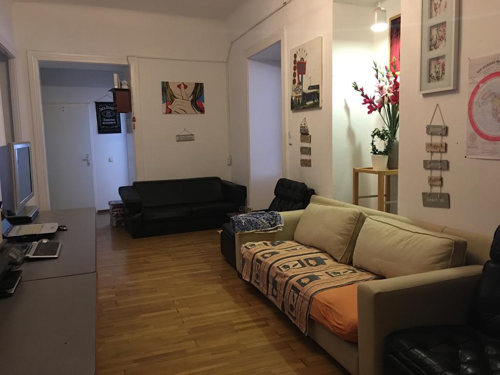 Chichilli Hostel Vienna Exterior photo